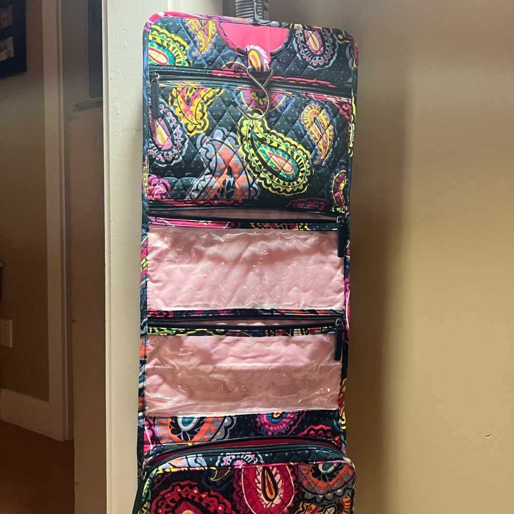 Vera Bradley cosmetic hanger! Colorful Hanging Organizer